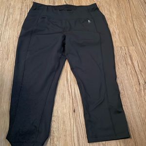 Danskin Capri Leggings